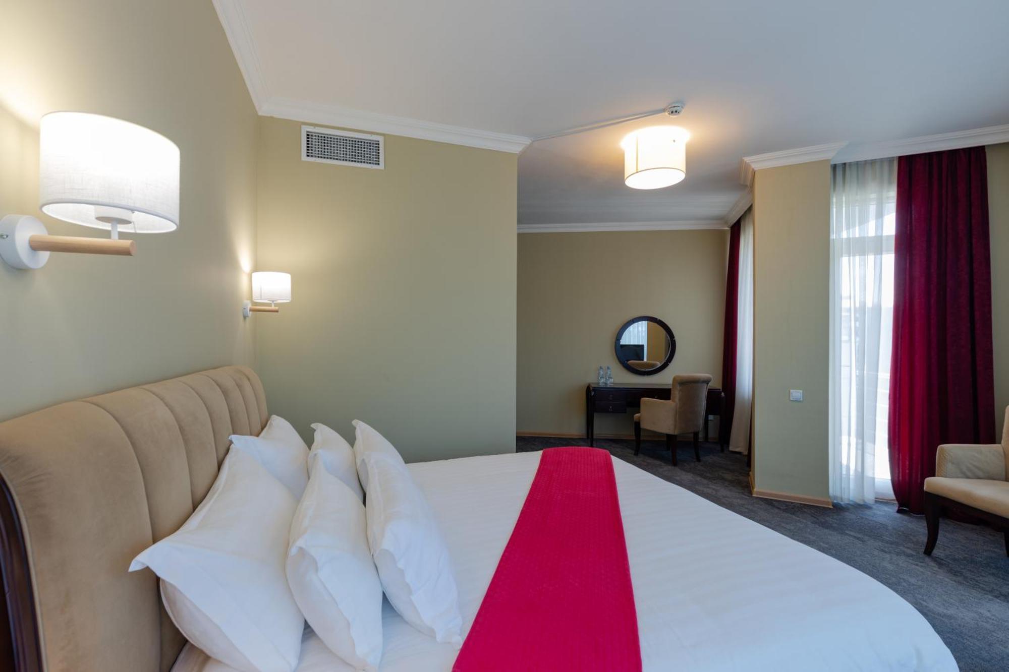 Hotel Aisi Batumi Luaran gambar