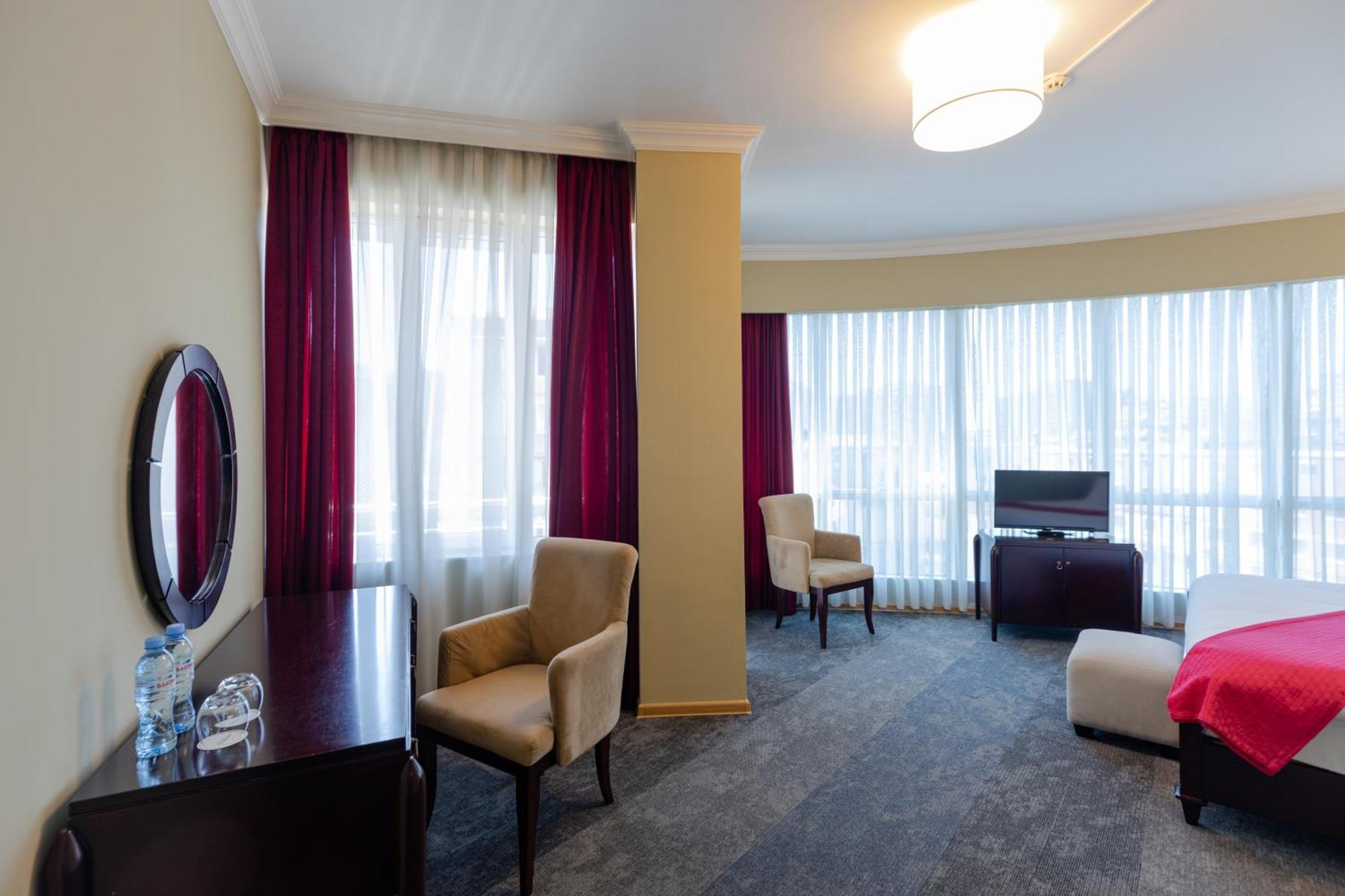 Hotel Aisi Batumi Luaran gambar