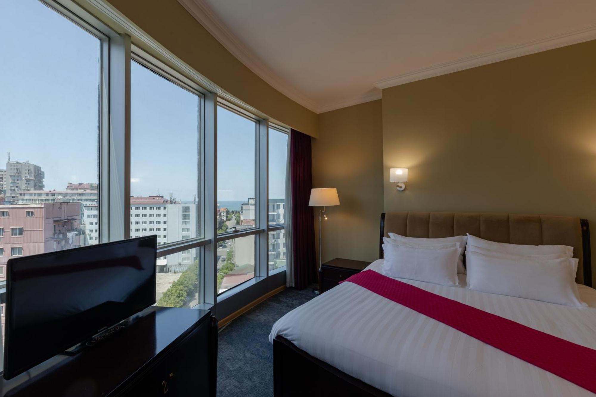 Hotel Aisi Batumi Luaran gambar