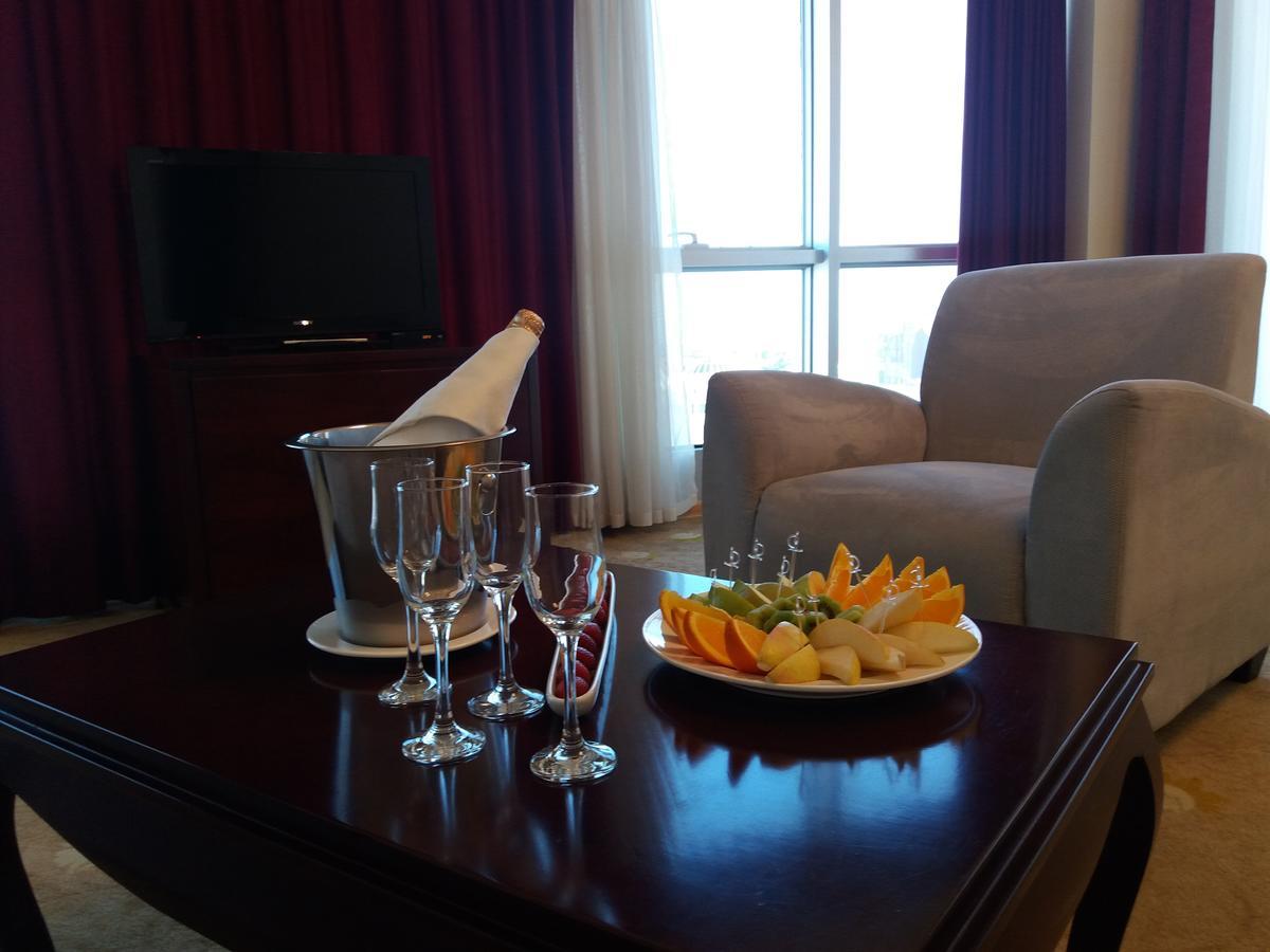 Hotel Aisi Batumi Luaran gambar