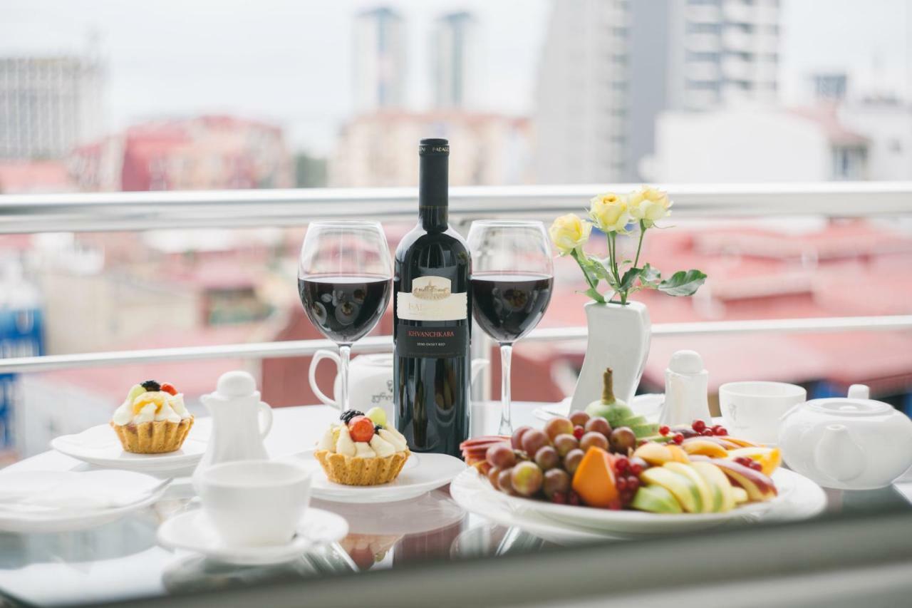 Hotel Aisi Batumi Luaran gambar
